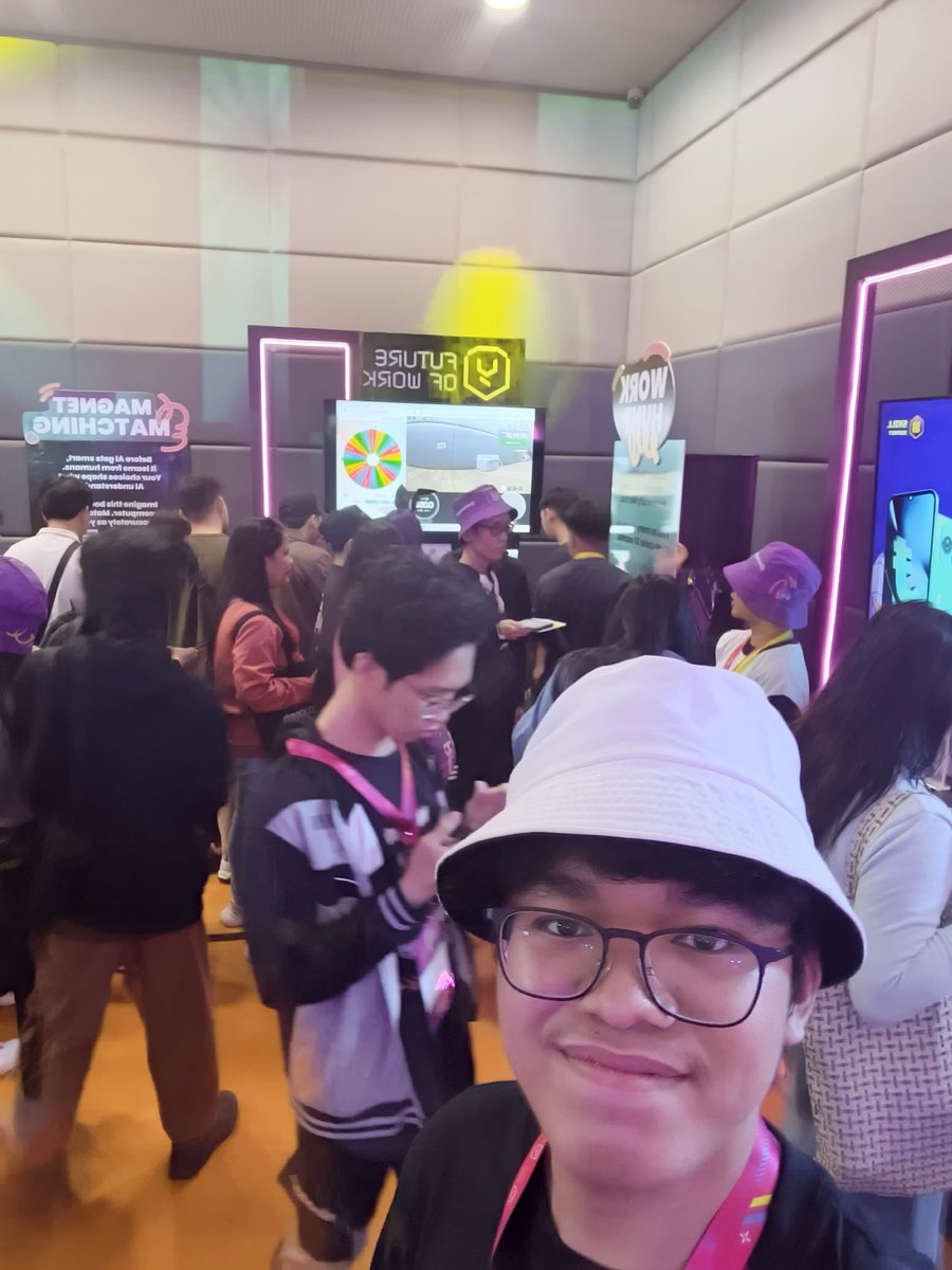 Ajay00553593's tweet photo. My best booth for that I visit on skill district would it be the metaversity booth. Many participate to win the an jambo phone and merch, and I like the game part robotics because to experience the players that developers publish it. 

#YGG #YGGPLAYSUMMIT2025 https://t.co/Ji7NGIhaI1