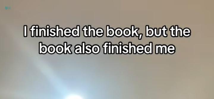 akunagumo's tweet image. tolong rekomendasiin buku yg bikin begini: