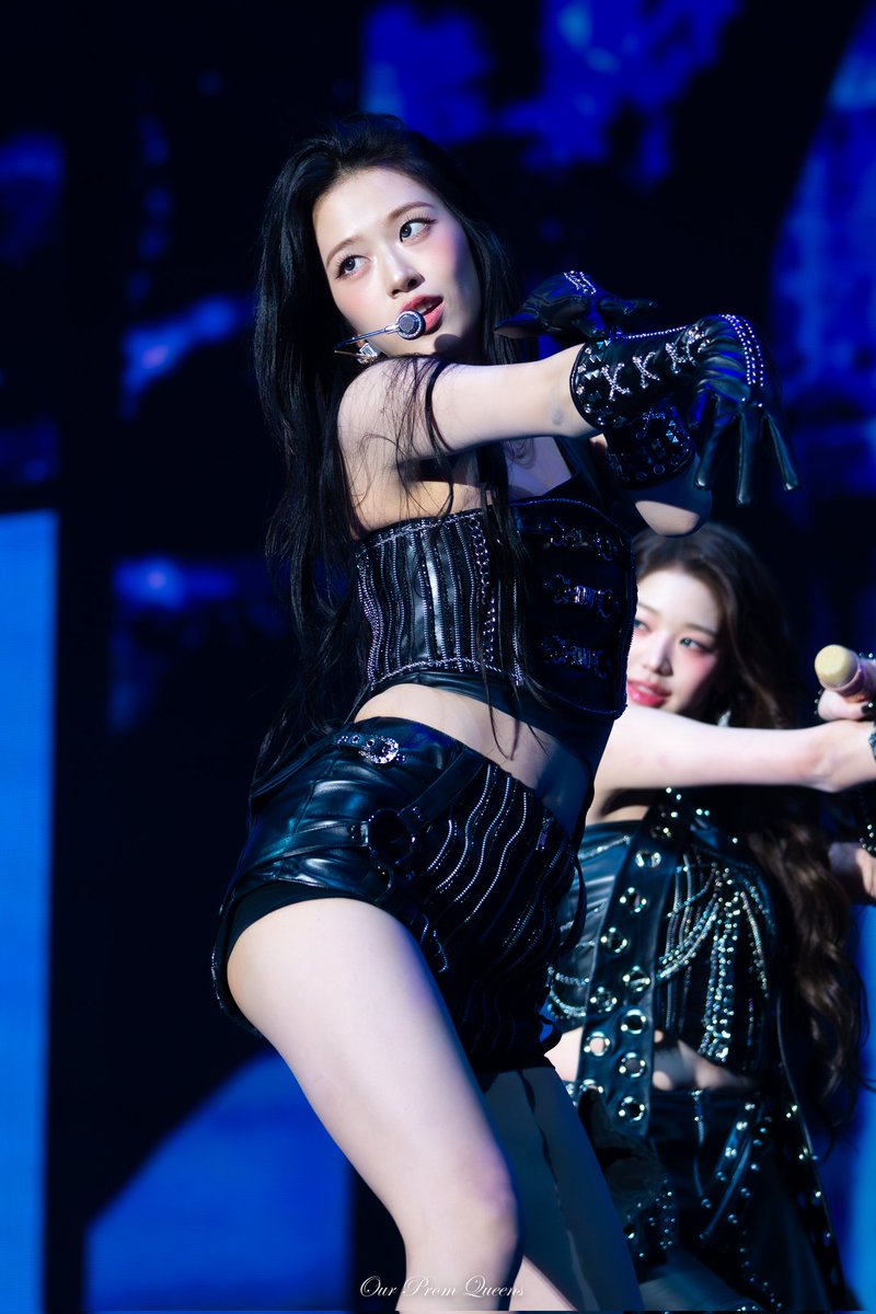 IVE AN YUJIN 아이브 안유진 tweet media