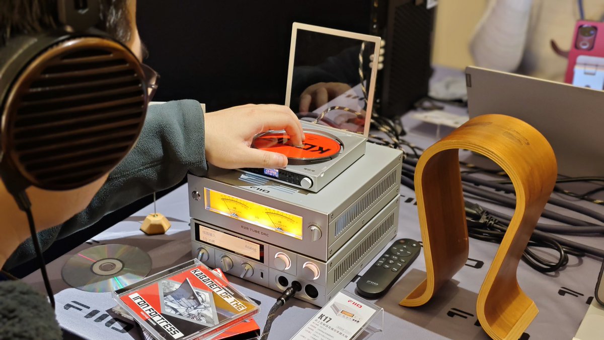FiioWillson's tweet image. New CD Player FiiO DM15R2R HOT IN Taipei! #cd #cdplayer #fiio #hifi