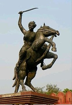 शौर्य, पराक्रम और राष्ट्रभक्ति की प्रतीक, रानी लक्ष्मीबाई की सेना 'दुर्गा दल' की सेनापति वीरांगना झलकारी बाई जी की जयंती पर शत्-शत् नमन।