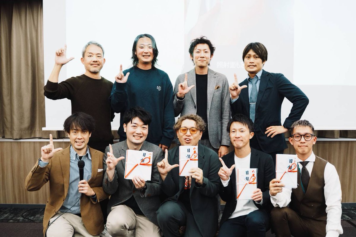 #マーケティングプレゼン対決 の皆さんのプレゼンについて、個人的な振り返りをしてみたいと思います。

▼新村さん（<a href="/kojishinmura/">新村康二</a>）
・ムードボードという提案は私からは出てこない
・経済性より社会的/歴史的には意味のある残し方
・全体を通して大人の余裕を感じた

▼田畑さん（<a href="/TS1TB/">タバティ / 動画で課題解決の提案</a>）