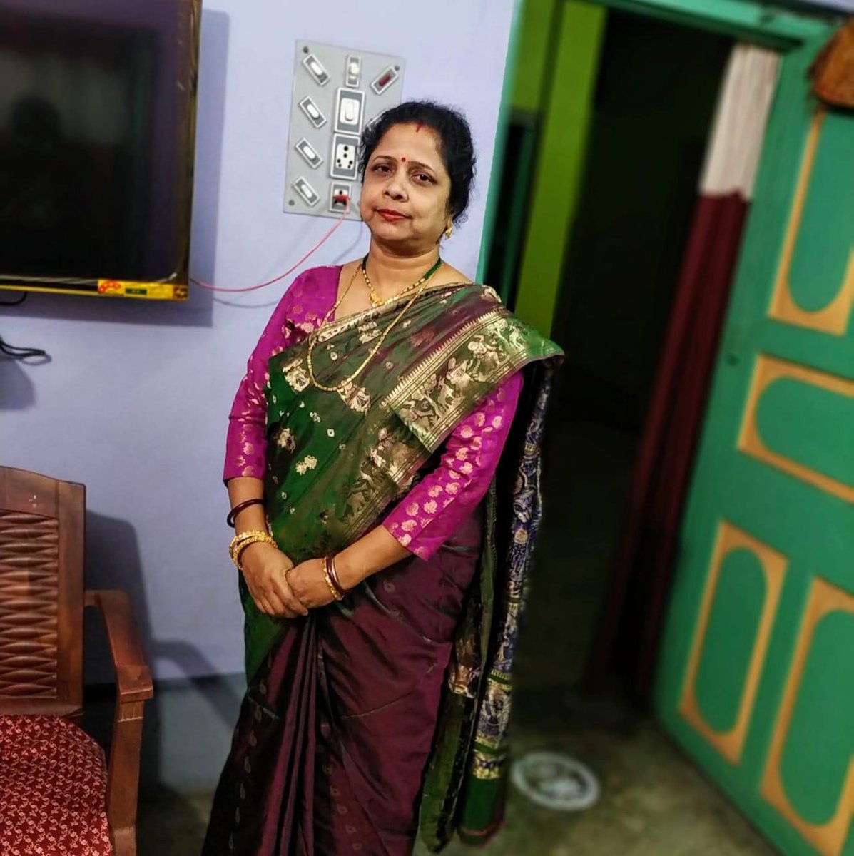 MamataOfficial's tweet image. Profoundly shocked to know of the death of yet another BLO, a lady para- teacher,who has  committed suicide at Krishnanagar today . BLO of part number 201 of AC 82 Chapra, Smt Rinku Tarafdar, has blamed ECI in her suicide note ( copy is attached herewith) before committing…