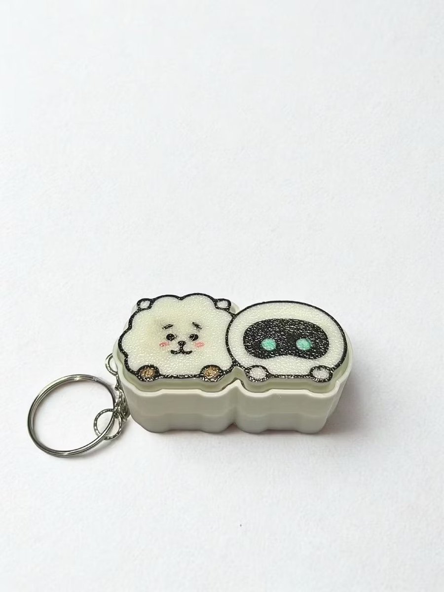 juusells__'s tweet photo. hello!!

i'm accepting preorders for this clicker keychains 
see you at 7pm! 

i'll post the link for the form later thru my personal acc ♡ https://t.co/DA6VC5mXO4