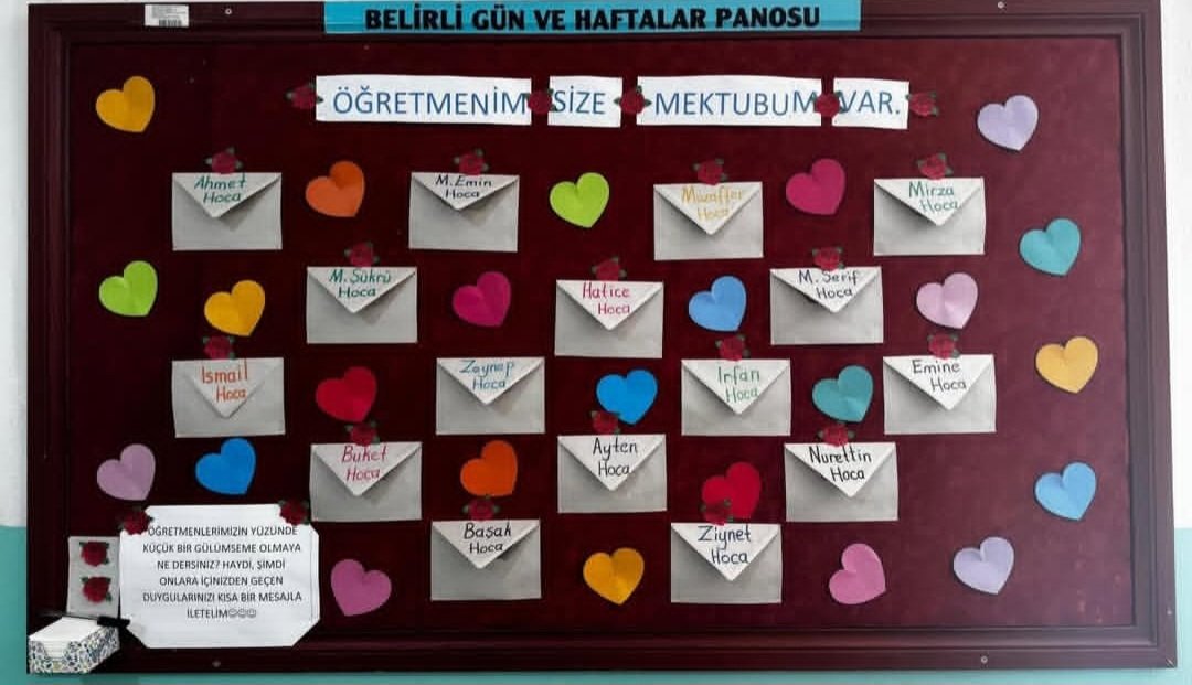 Öğretmenim Size Mektubum var" panomuzla öğrencilerimizin içten duygularını öğretmenlerine iletmesini  sağladık. Her zarf bir sevgi,her not bir teşekkür dolu.
dargecitiho.meb.k12.tr/icerikler/ogre…
<a href="/Dargecit_MEM/">Mardin Dargeçit ilçe Milli Eğitim Müdürlüğü</a> 
<a href="/Selmangez/">Selman gezici</a> 
<a href="/menesipek/">Muhammed Enes İpek</a>