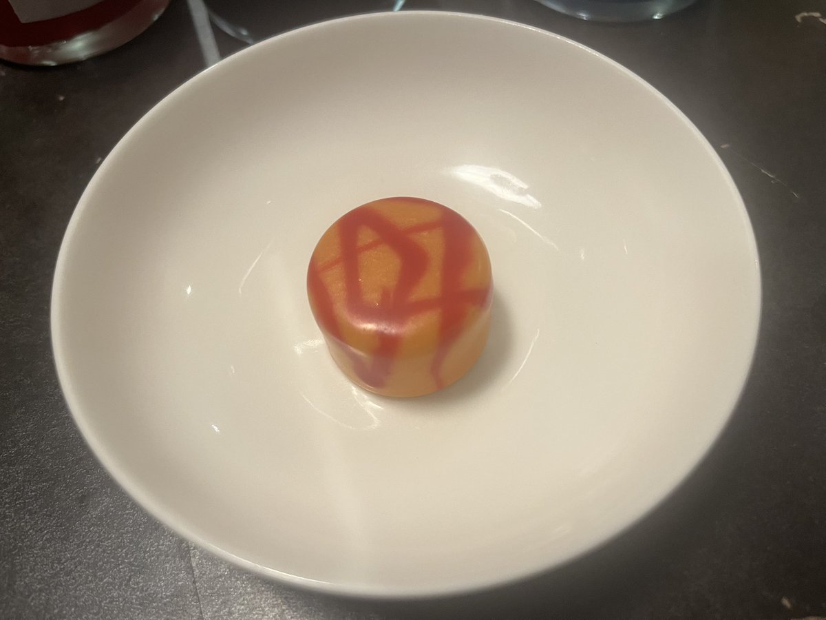 店舗撤退予定😢】GIN LOVERもえこ (@BarQuitar) / Posts / X