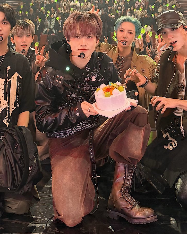 _____leledream's tweet photo. 🎂🎉💚🥳 https://t.co/jNO9YqB8i0