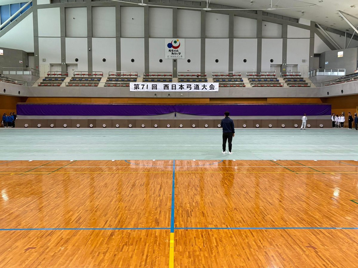 azutiya's tweet photo. 西日本大会の会場設営が終了しました👍今年は鹿児島県薩摩川内市です！
どちらも大会シーズンですね✨ https://t.co/tImArUVxQE