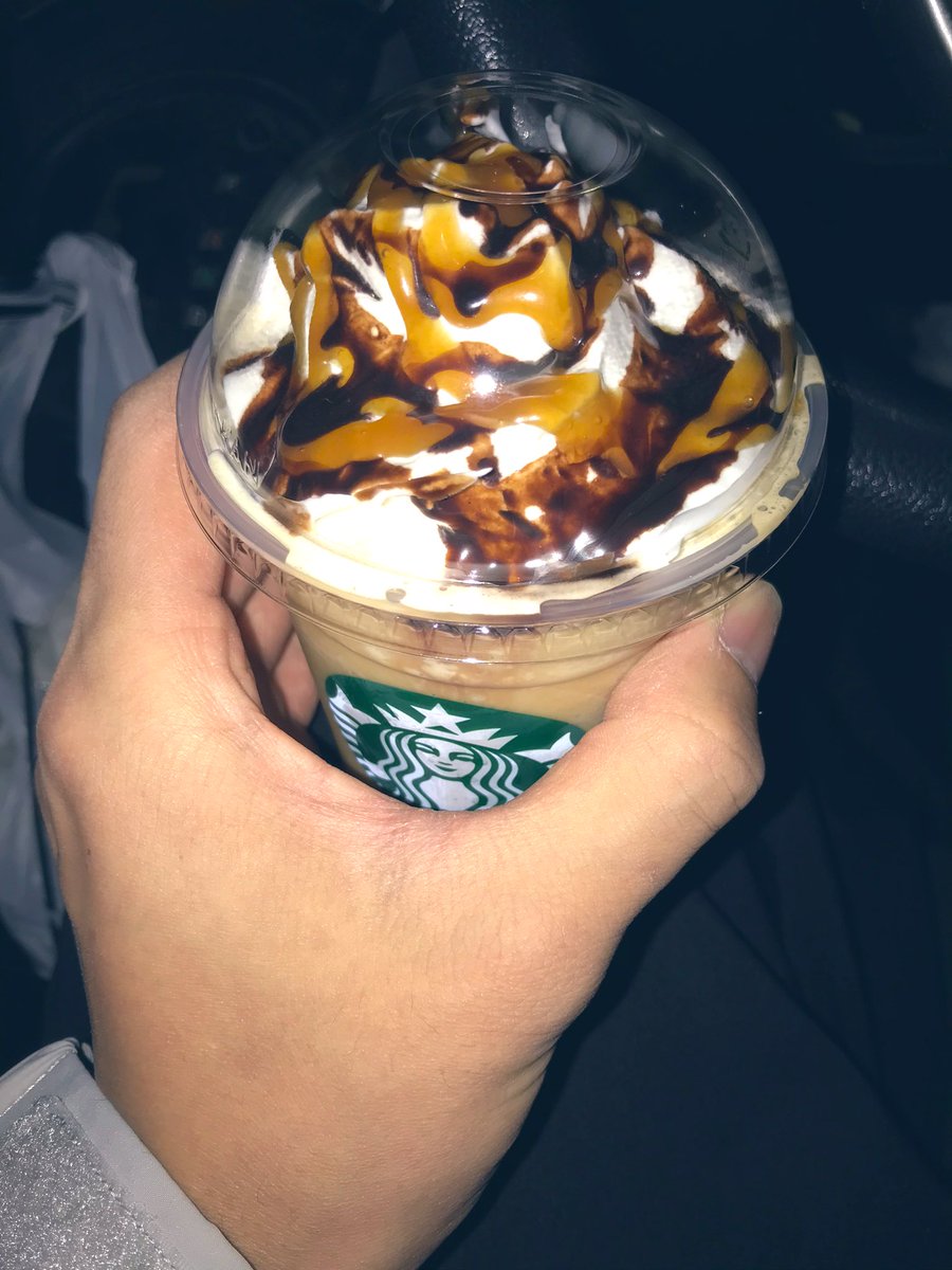 UKnowCoDmin's tweet photo. スタバ飲みながらのタバコがいっちゃん美味い😋 https://t.co/p70PYYDPBX