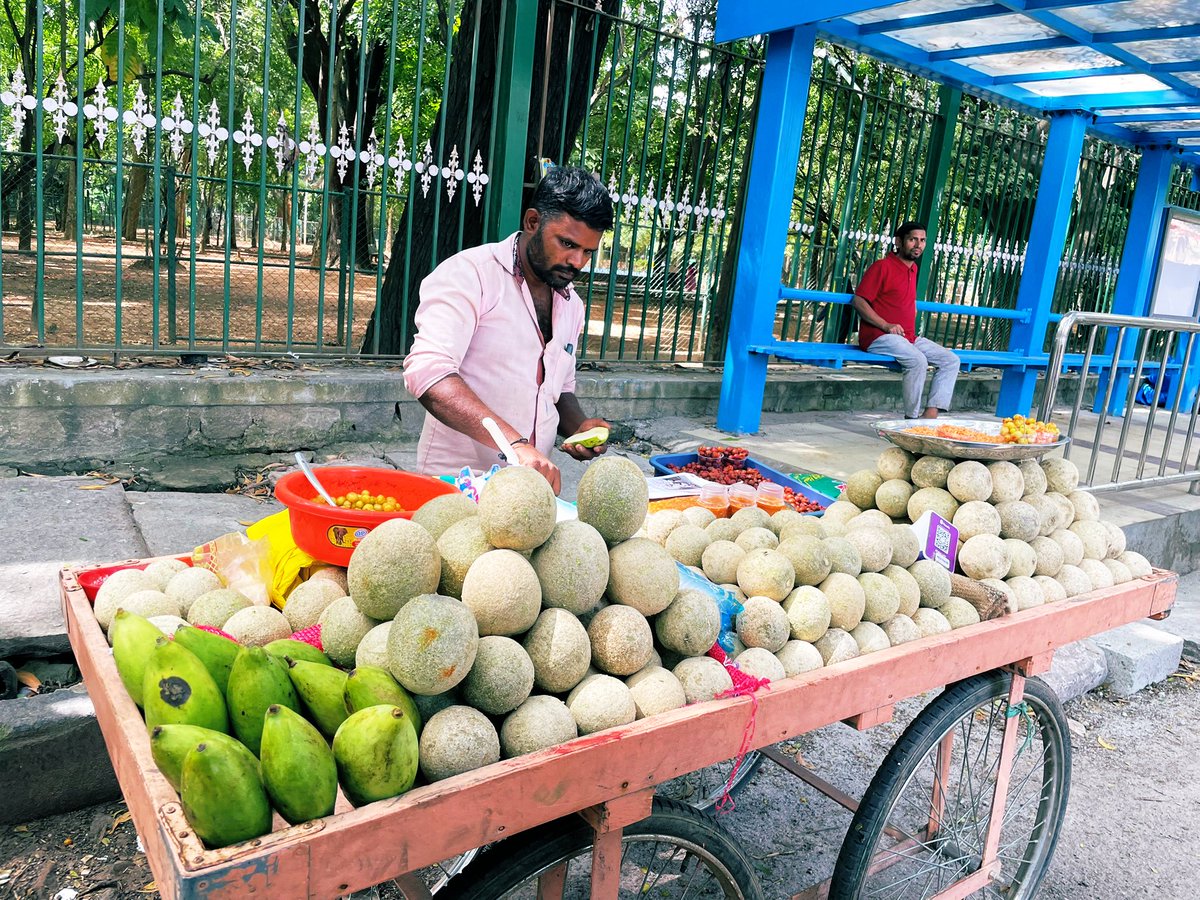 HennurBlr's tweet photo. School days ನೆನಪು ಆಯ್ತು
wood apple mix being prepared. Also available mango masala, Gooseberry masala.. #Winterbites .. Coles Park https://t.co/n1gCtIAcQ3