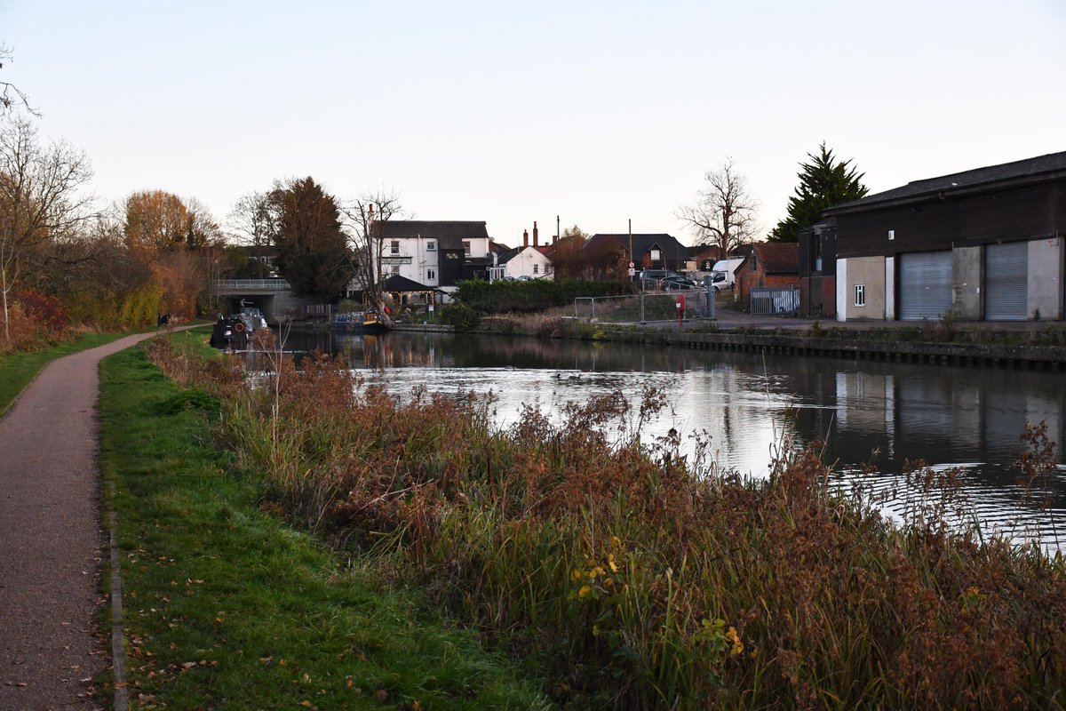 retired_tom's tweet image. My photos from #November 2021

#CanalRiverTrust #GrandUnionCanal #Wolverton #Cosgrove #IronTrunk #Aqueduct #Bridge #Sunset #Duck

#Canals &amp;amp; #Waterways can provide #Peace &amp;amp; #calm for your own #Wellbeing #Lifesbetterbywater #KeepCanalsAlive