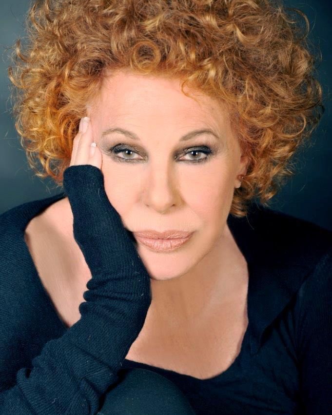 GiorgiaMeloni's tweet photo. Profondo cordoglio per la scomparsa di Ornella Vanoni, voce inconfondibile della nostra musica, che ha segnato decenni di cultura italiana e accompagnato generazioni con brani senza tempo. L’Italia perde un’artista unica, che ci lascia un patrimonio artistico irripetibile. https://t.co/cBVahxhO5K