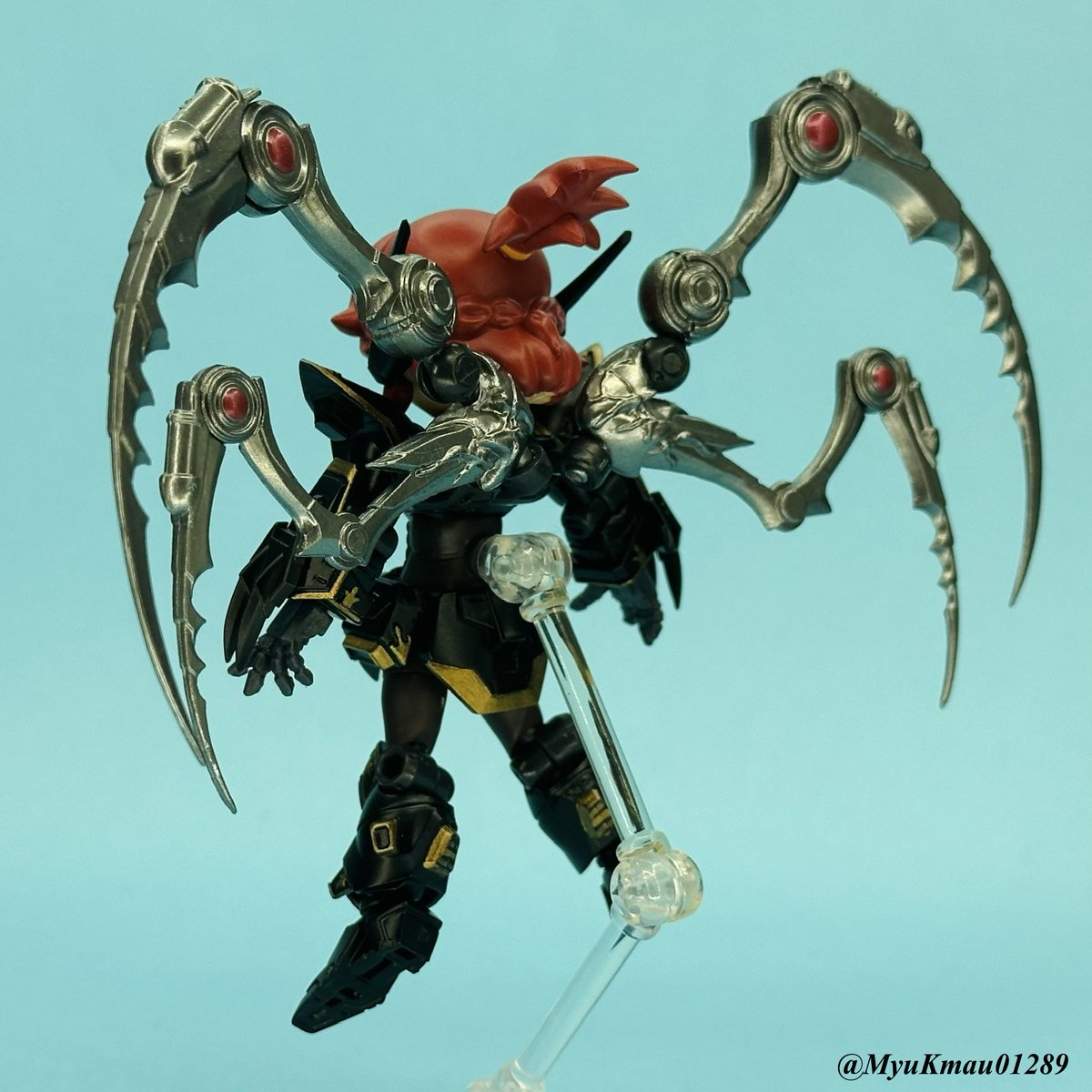 MyuKmau01289's tweet image. ブラックナイトスコード カルラのMS少女です
先日のオフ会のとき、いのう商店さんで購入した「めだまや」さんの黒目玉を使ってみたくて黒基調で作成してみました
#モビルスーツアンサンブル
#リンクトラベラーズ
#MS少女