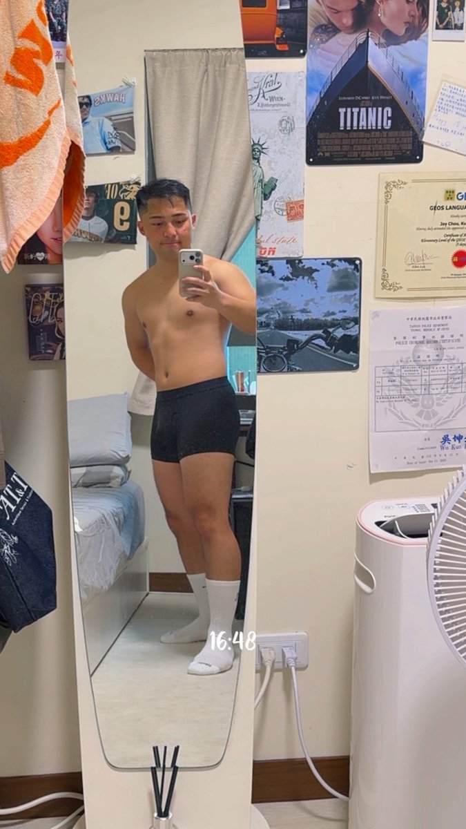 剪完頭髮 洗完澡很香
誰要抱