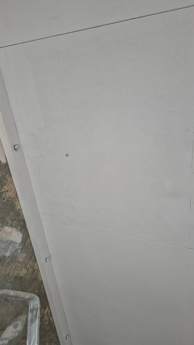 birgit2021's tweet image. #dtv
Is een woningcorporatie tegenwoordig eigenlijk verplicht te isoleren?
Mijn zolder is niet geïsoleerd en ik vraag me af of ik dat zelf moet doen. 
Ik betaal 1130 euro huur dus vind eigenlijk dat zij dat wel mogen 
doen. 🤭 😆
Ben nu aan het klussen, dus is het nu hét moment.