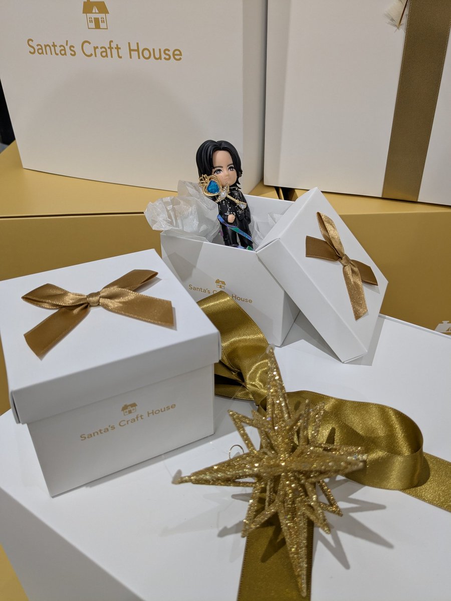 #雪肌精 SAVE the BLUE Snow Project に参加しました❄サンタ見習いのお姉さんのお手伝いもしたよ❄お写真を是非🆙して下さいとのことでかわいいお写真を🆙しちゃう❄ #冬こそ雪肌精