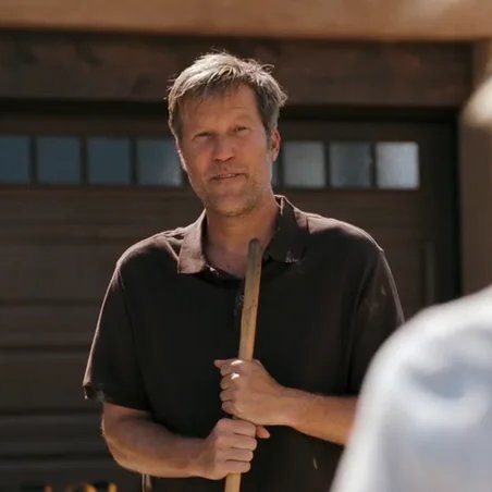 CultureCrave's tweet image. The mayor in &apos;Pluribus&apos; E4 is the actual real-life mayor of Albuquerque — Tim Keller