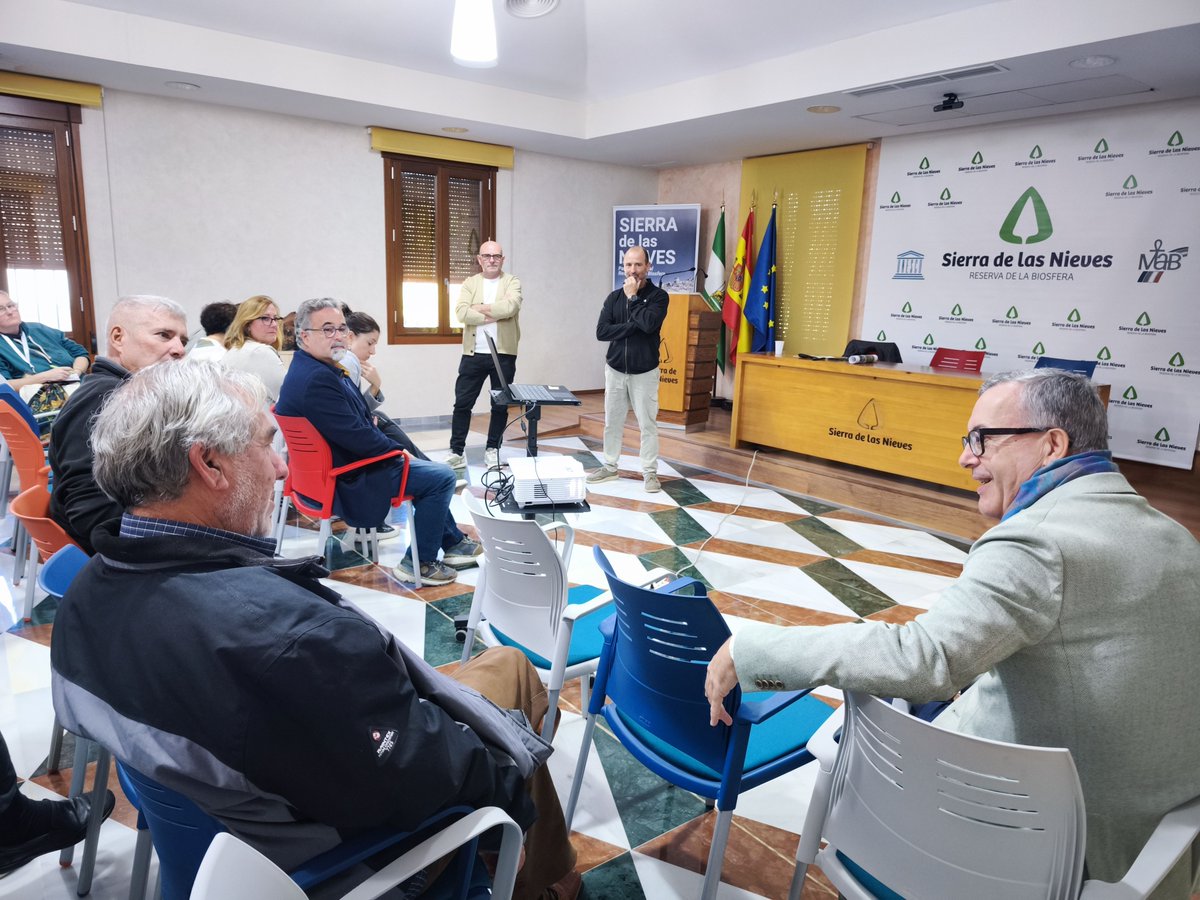 📊 26 km de galerías
🔽 955 m de desnivel
⏳ 30 años de exploración

El “Complejo Nevero-Aire” ya es la mayor cavidad subterránea de Andalucía.
Un hito de la espeleología nacido en la #SierradelasNieves.
🌍 ¡Ciencia y territorio bajo tierra!

➕  INFO: t.ly/PMu0L