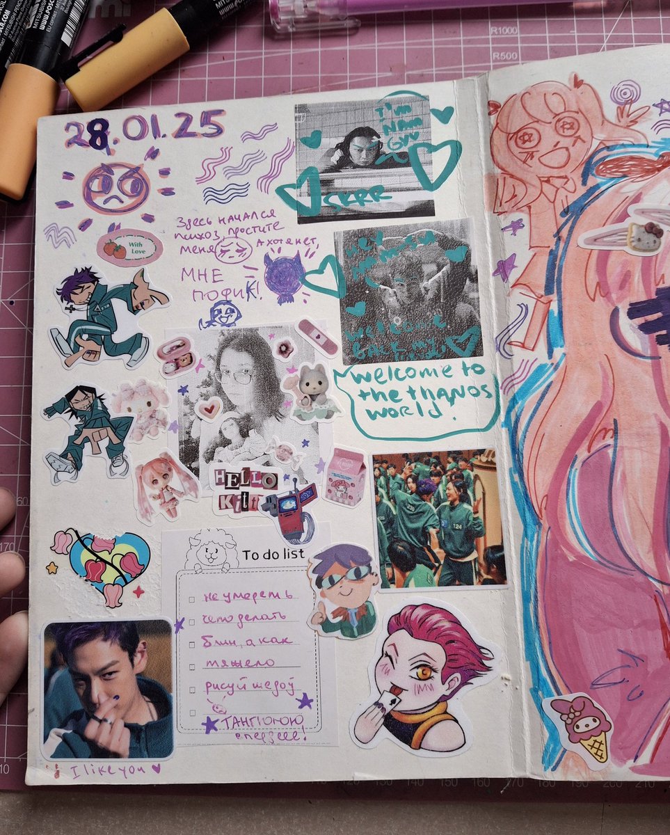 Showing my sketchbook to people is a torture in itself