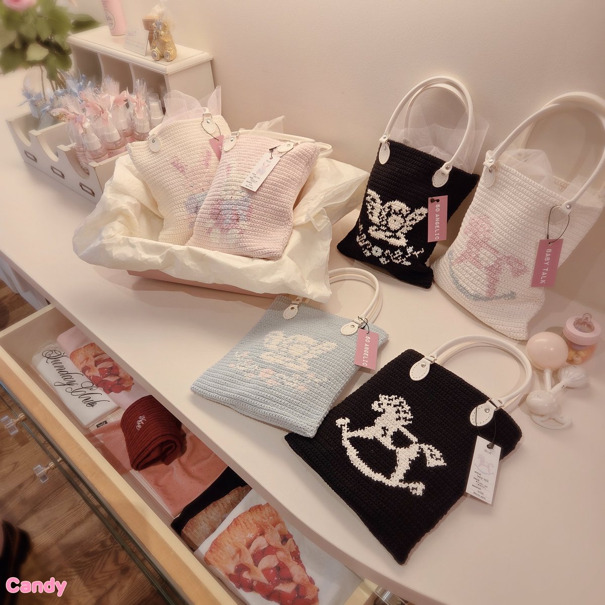 CandysDiner's tweet image. 🐇Katie Pop up store🕯️🎄

昨日仕事前にOPEN一番乗りでmichuさんと行って来た😉
うさぎだらけで可愛過ぎる空間でした💞
勿論MiMiも予約シタヨ🐰🩷