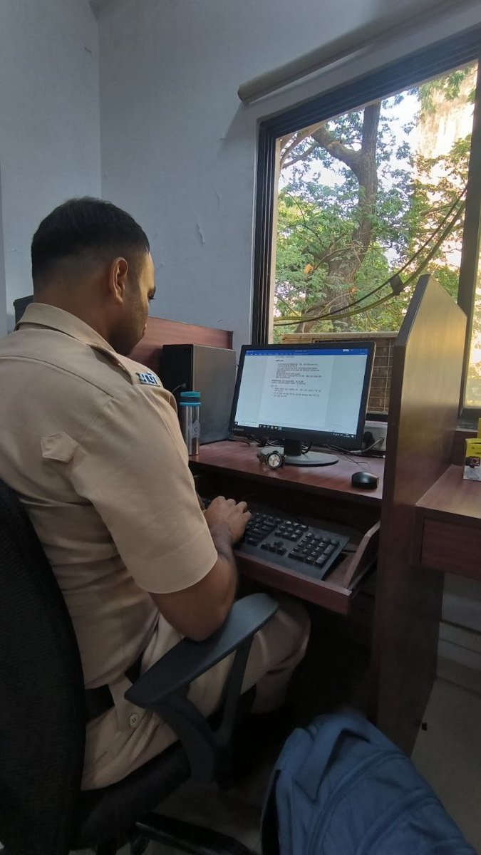 Tech_Veer_2025's tweet image. Some police officers aren’t aware of the digital evidence system CCTNS. How can TechVeer make sure constables not only know about it but use it effectively? #TechVeer #DigitalSkills #DigitalEvidence #CCTNS @apnipathshala_