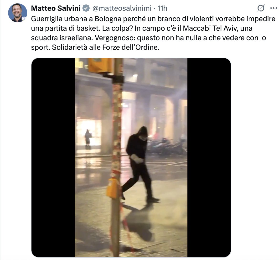 bravimabasta's tweet image. Il ministro dell&apos;Interno, Matteo Salvini, e il suo citofono al Viminale, Matteo Piantedosi, hanno scientemente deciso di creare una guerriglia urbana a scopo propagandistico prima di una partita di basket a Bologna. L&apos;hanno fatto per avere un post indignato da riversare sul loro…