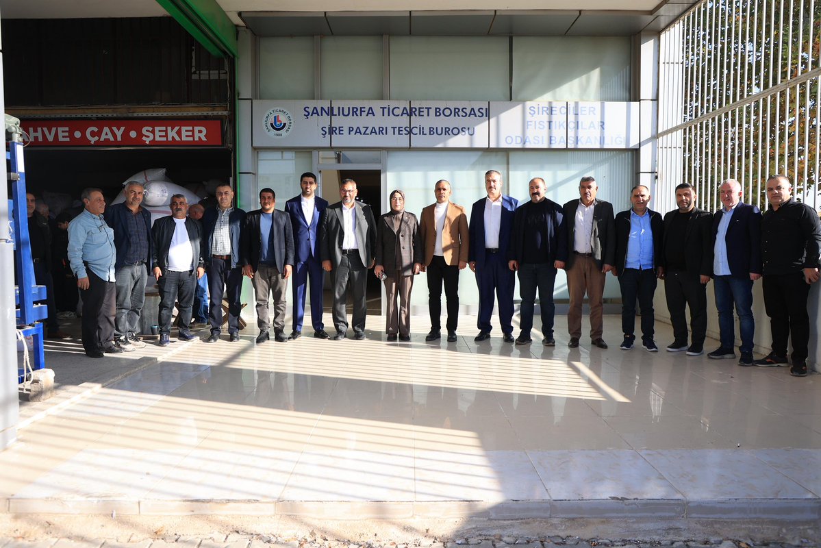 CYAZMAC's tweet image. Şanlıurfa Şıracılar ve Kuruyemişciler Odası Başkanı Ahmet Aslan’ı ziyaret ederek, fıstık üreticilerimiz ve esnafımızla bir araya geldik. Sorun, talep ve çözüm önerileri üzerine görüş alışverişinde bulunduk. 

AK Parti Şanlıurfa İl Başkan Yardımcımız Murat Yetkin Varan, AK Parti…