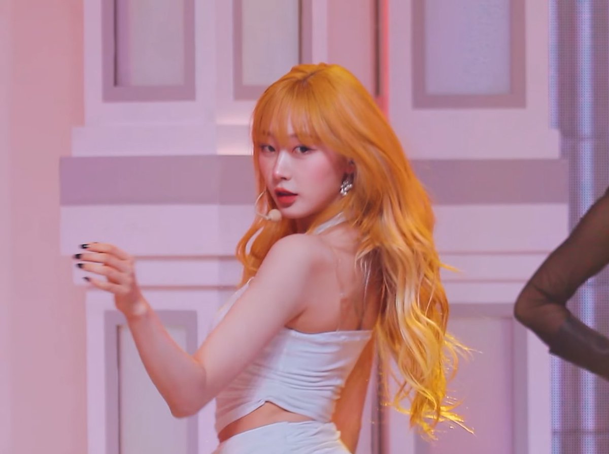 vivi ⋆˚࿔ tweet media