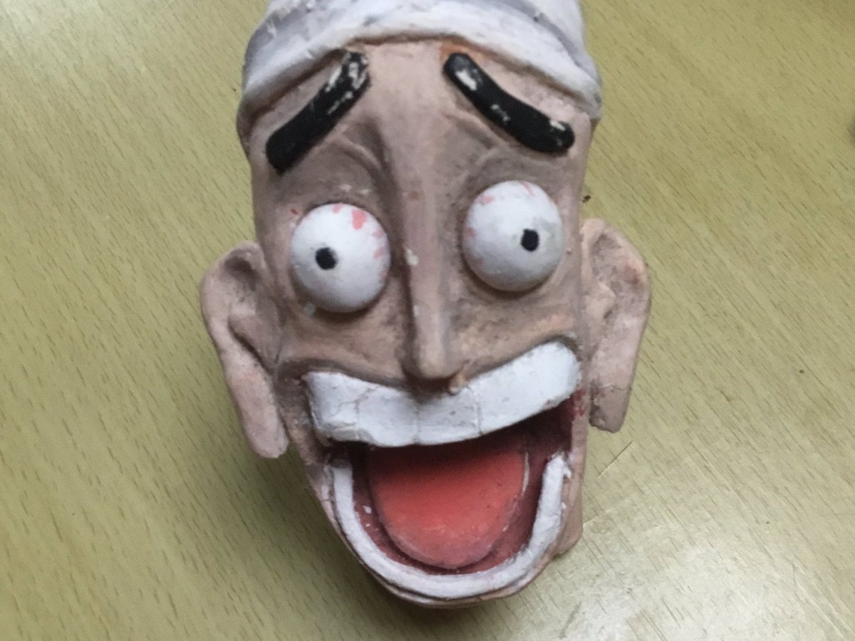 sinoporo_art's tweet image. 昔作ったエネルのフィギュア出てきた
耳ちぎれてるし、汚いし、怖い