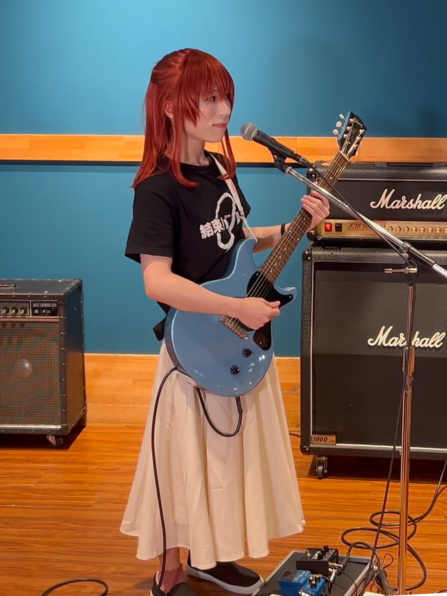 tsuchi_kamikita's tweet image. ぼっち・ざ・ろっくの喜多郁代ちゃんのコスプレをしてギターボーカルをしたいとお思います！🎸✨
動画はyoutubeやtiktokに上げるので、よろしくお願いします！ #ぼっち・ざ・ろっく