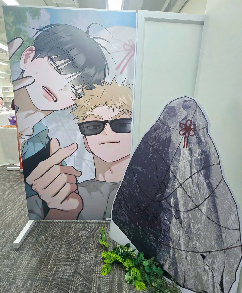 lightsonic92_'s tweet image. อีเว้นท์จัดได้น่ารัก นุ่มนิ่ม (เพราะเก้าอี้กับโต้ะเป็นขนๆ) สุดเลยค่ะะะะ ❤️

มาหายอนกับพี่กีฮุนเยอะๆนะคะ ชอบมากเลยโดยเฉพาะรูปแรก เต็มจอ--- ที่หมายถึงเต็มตาชั้นสุดๆ 🫣💪🏻

#JMEESHOPTH #REDTHREADQUESTEVENT