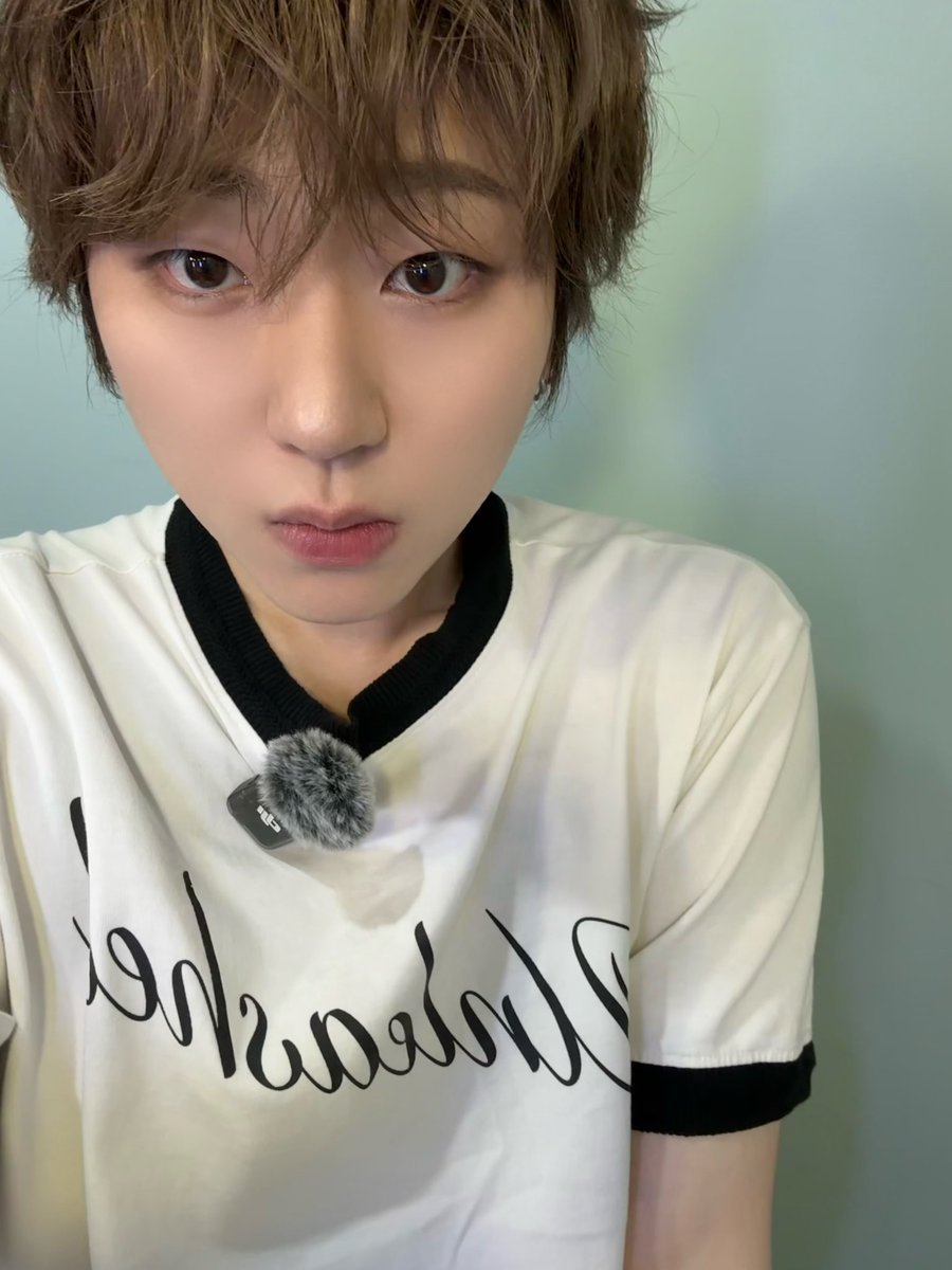 우지호 왤케 아기임 ? 
이 오빠 왤케 안늙어 ㅜㅜㅜㅜㅜ