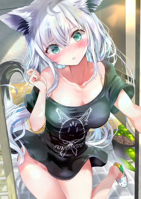 Tシャツ一枚の白上フブキさん うっかり宅配便に出てしまう。 #絵フブキ #ホロライブ