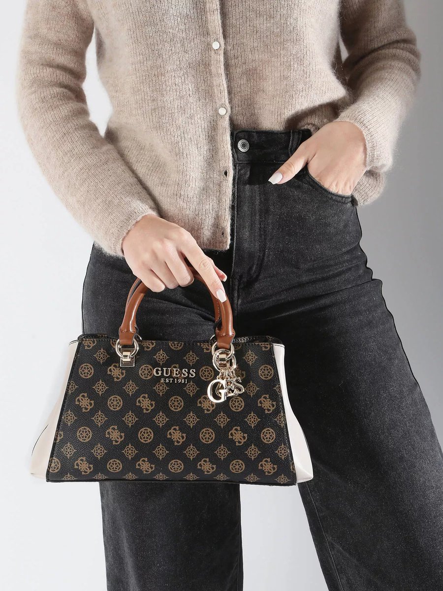 Angela_Marz's tweet photo. Carry signature style with our GUESS Women’s Logo Handbag — bold branding meets chic
functionality! 👜✨ Make every outfit pop. Shop now:
https://t.co/smC8uh2zNd https://t.co/J5aUEkdasa