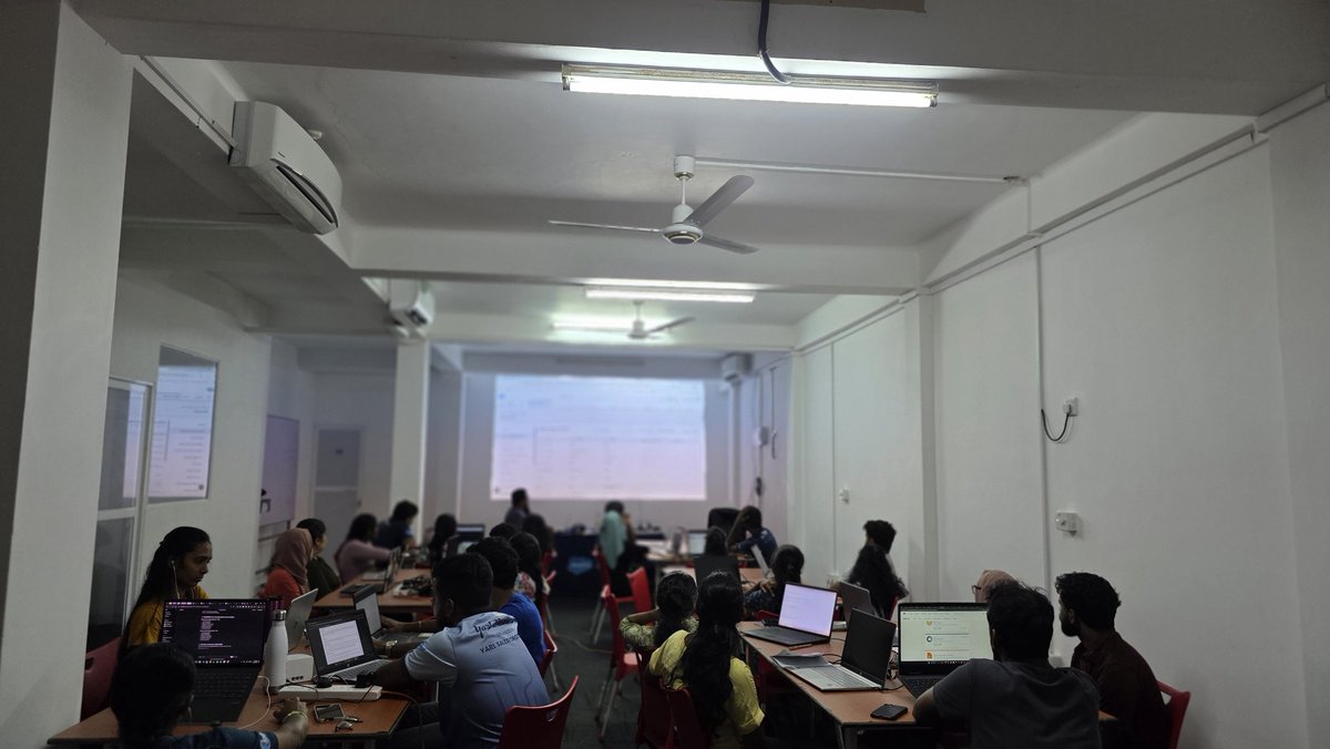 YarlSFO's tweet image. 𝐇𝐚𝐩𝐩𝐞𝐧𝐢𝐧𝐠 𝐍𝐨𝐰!

Session 04 of Journey to Salesforce - Cohort 2 is underway with “Beginner Workshop: Build Your First Salesforce App.” Learners are joining both at Cloud Hub and online as they dive into hands-on app building and explore the basics of the Salesforce…