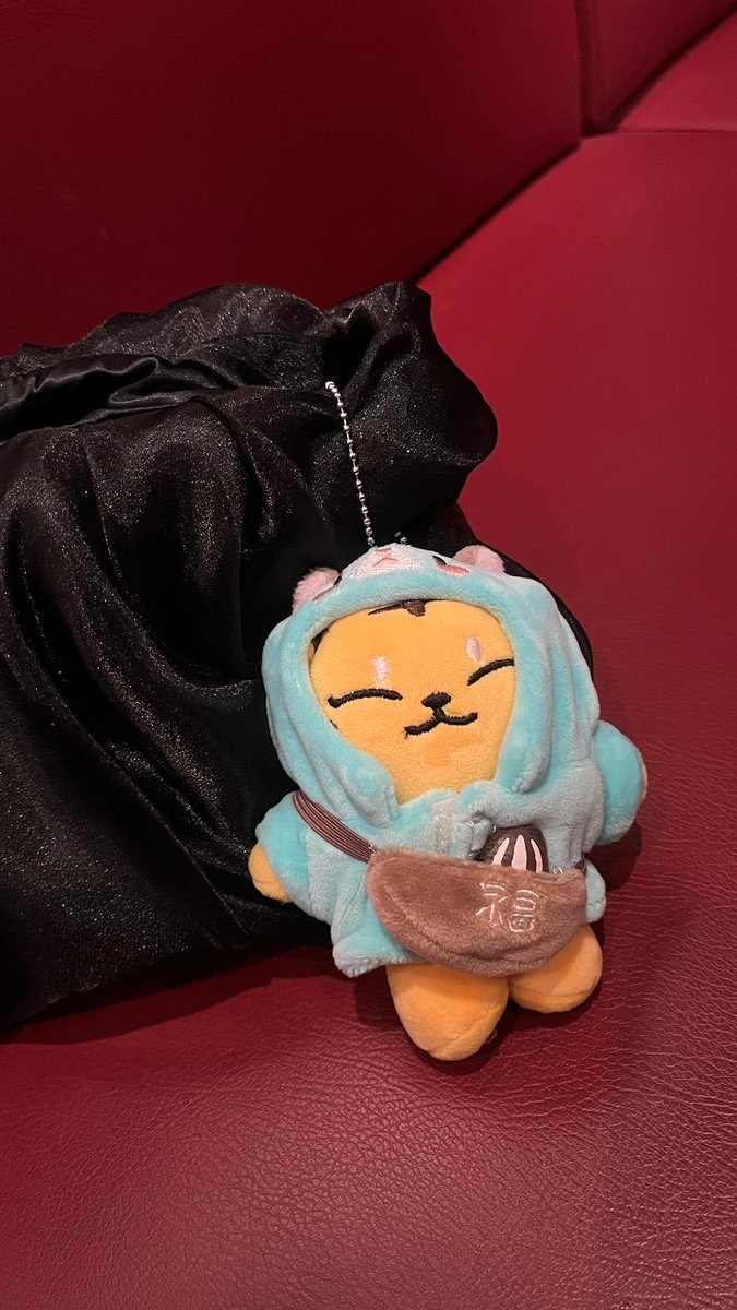 bibbabbbi's tweet image. ‼️ GIVE AWAY ‼️ CARATS ONLY 💎🩷🩵
(will check) 

-1 KIT ALBUM HAPPY BURSTDAY
-1 CARVER 17RH ALBUM
-12 PCS OFFICIAL PHOTOCARDS (12 org)
-2 tamtam UNOFF

T&amp;amp;C:
✨LIKE dan RT both this post and the quoted post
✨Screenshot and send to this post! 

End: 31 january 2026