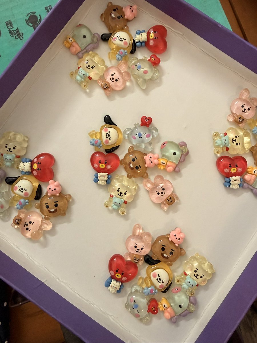 Kimchi_Ae_Ri's tweet image. ‼️WTS‼️ (on hand) 

Slide 1 - 300 each
✅✅

Slide 2 - 800 ❌ @fairyyoon_ ⏳

Slide 3 - 800 

Slide 4 - 300 each set 
✅✅✅✅✅

— Prices exclude only DSPF 
— installment available 🏃‍♀️

#wtsindia #wtsbtsindia #wtsbts