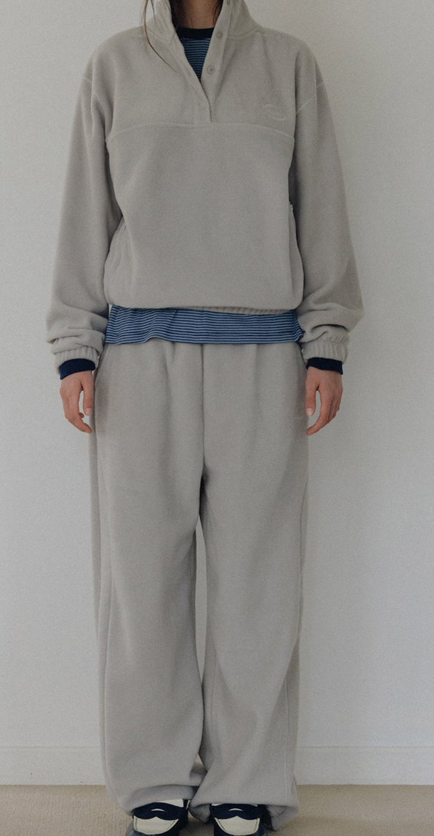 [아이돌패션 251121]
★ 지수
★ 탑, 팬츠  / 앤니즈 (Andneeds)
★ 128,000원, 98,000원

andneeds.co.kr/product/detail…

andneeds.co.kr/product/detail…

#지수 #김지수 #블랙핑크 #blackpink #jisoo #andneeds #앤니즈  #손민수템 #손민수 #아이돌패션 

<a href="/officialBLISSOO/">BLISSOO</a>