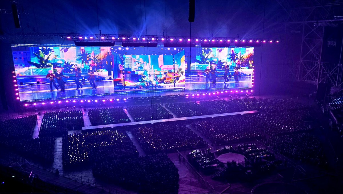 버추얼아이돌 할 때 플로어 야광봉

PLAVE
PLLI

야 🥹