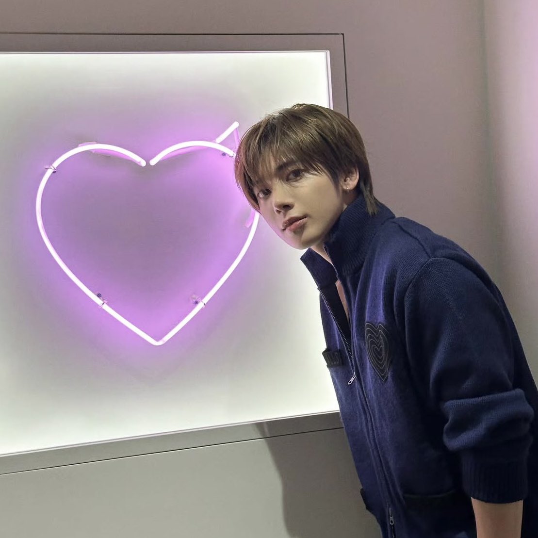 루스 tweet media