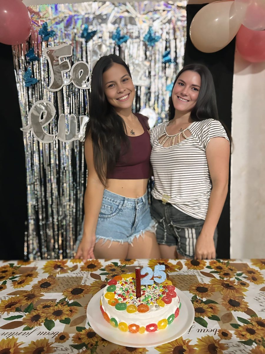 Antonel52053512's tweet photo. Te Amo Con El Alma, Amo Verte Feliz💖🎉💓 https://t.co/hUEV8BaIql