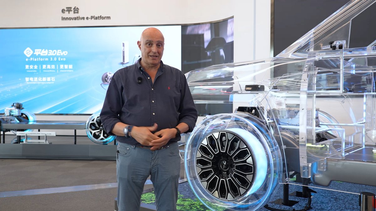 Este domingo en #CCubicos409, <a href="/FerGomezBlanco/">FernandoGomezBlanco</a> viajará a China 🇨🇳 para conocer la evolución de la tecnología de <a href="/BYDGlobal/">BYD Global</a>, el gigante automovilístico de modelos electrificados 🔋.
.
A partir de las 9:45 en <a href="/antena3com/">Antena 3</a> 📺
<a href="/puntalproduc/">puntalproductions</a>