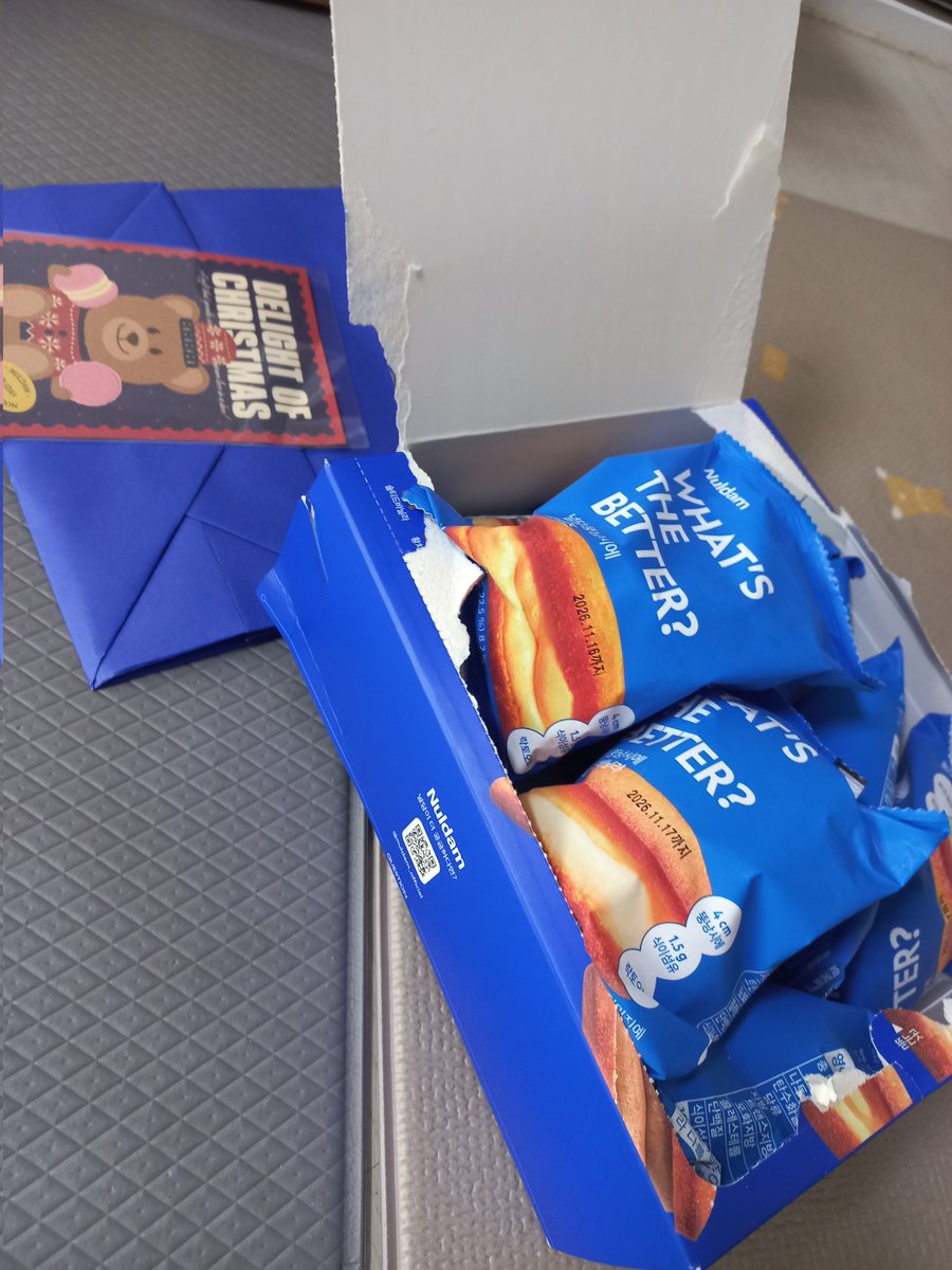 q_o_o_p_x's tweet image. 선물고맙습니다