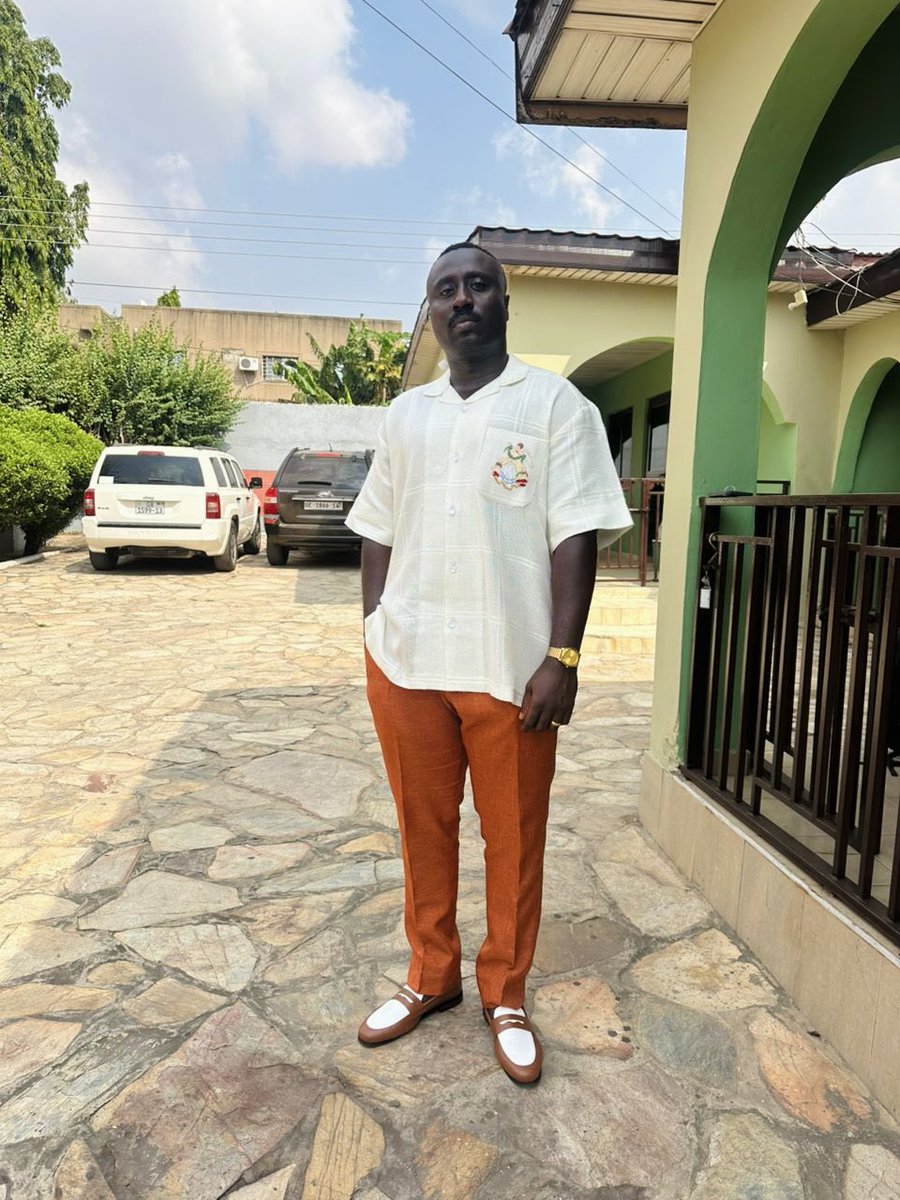 KovixH's tweet photo. H E R I T A G E  I N  V O G U E ♣️
—————————————————
Duett 844 loafer ll @kwame_maklown 👌🏾
——————————————————
Crafted in Ghana 🇬🇭 
Loc: North Kaneshie 
☎️ 0200151910

#style #fashionablemen #loafers #rippedjeans #madeinghana #áfrica #áfrica https://t.co/b5kPe9VVAU