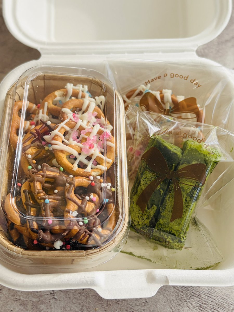 흐앗💙 제제님께서 만들어주신 간식과 
먕먀님의 귀여운 스티커 😌💙 
끼야아ㅏㅏ 박제해ㅐ