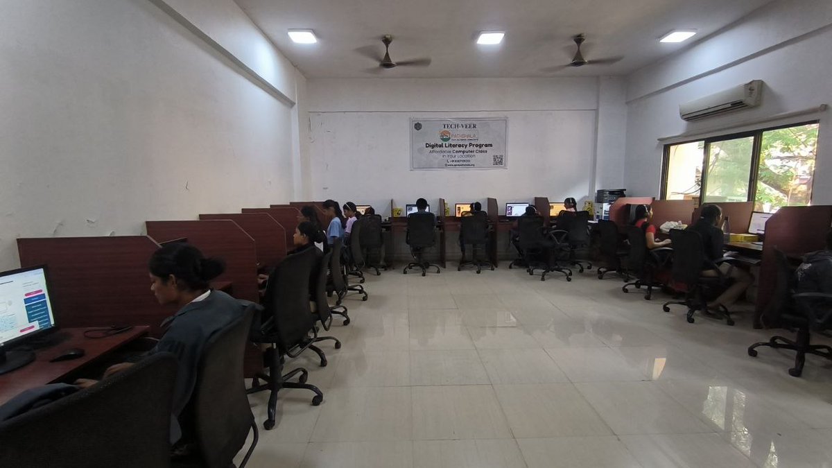 Tech_Veer_2025's tweet photo. Many constables live in remote colonies without good transport, making evening classes hard to reach. What time or format would you recommend? #TechVeer #DigitalSkills #AccessInRemote #PoliceColony @apnipathshala_ https://t.co/vk5Gq6FGNA