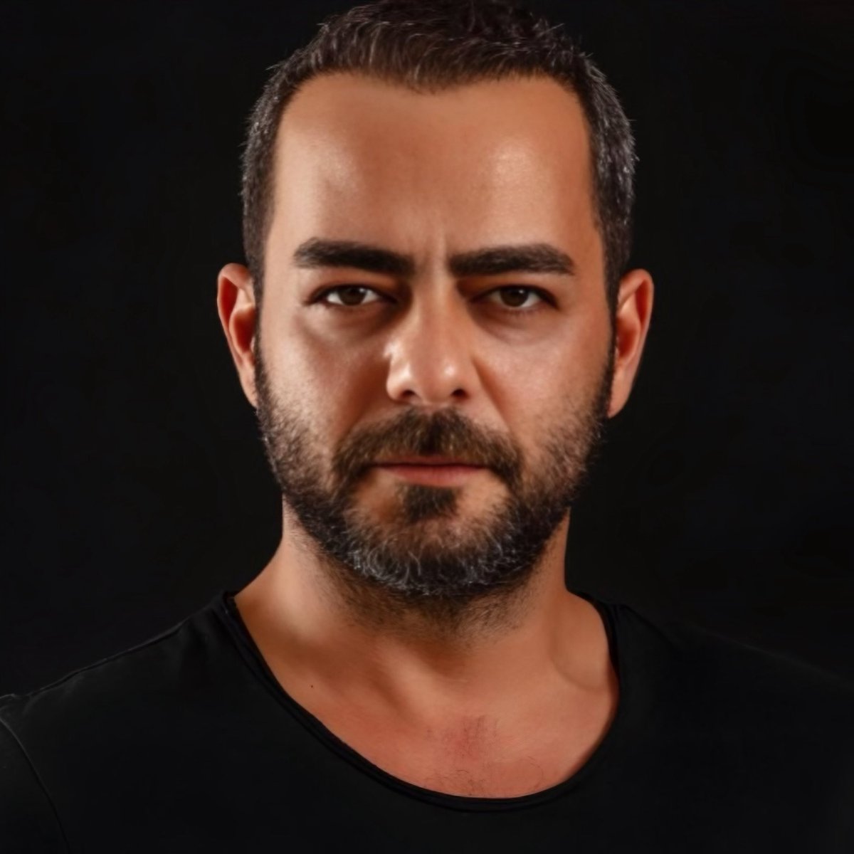 dailyturkist_'s tweet image. Kurtlar Vadisi’nin Eren Eylül’ü Kerem Fırtına, teröristbaşı Öcalan’a gitmeyi reddeden CHP’yi hedef aldı.