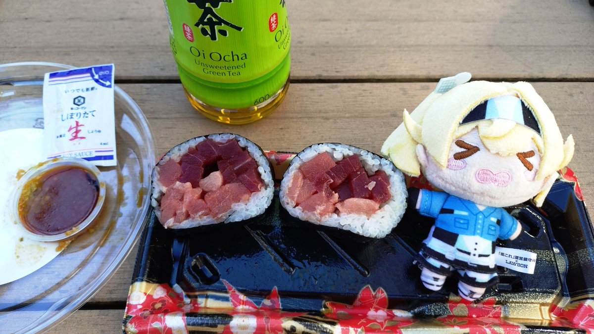 2siv1vLL7JxHe99's tweet image. 11月22日

9時前にキタニ水産で整理券を受け取り先払い
11時からの1stロット

喫茶店でモーニングして過ごす
つきぢ松露でベジトマも購入

・二五式提督丼(4900円)
赤身からトロまで大間のマグロがタップリ
・二五式提督太巻き(4900円)
大間のマグロがパンパンに詰まってて凄い

#艦これ
#キタニ水産