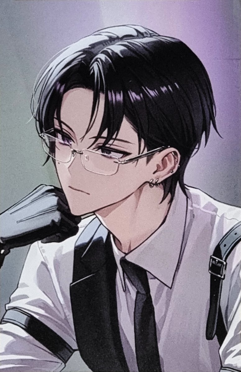 작화가님이 진짜 천잰게
분명 같은 사람인데도
이쪽은 걍 아기인데                               이쪽은 연륜찻다고
                                                                되게성숙해보임..