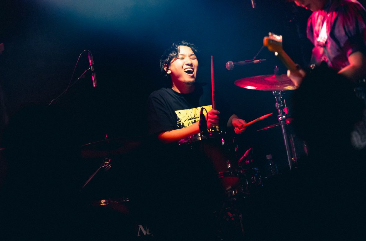 2025,11,19 神戸 太陽と虎
LAYRUS LOOP pre. 「POP CAKE」

ユリヤの誕生日当日のイベント🎂🎉

出演してくれた
CAT ATE HOTDOGS/
今村モータース/Mr.EggPlant
Mr.Lawrence(ハイグレードピーマンズ)
della Rossa ＆ Who the tiger(fr.メキシコ)

ありがとうございました🙏🏻✨